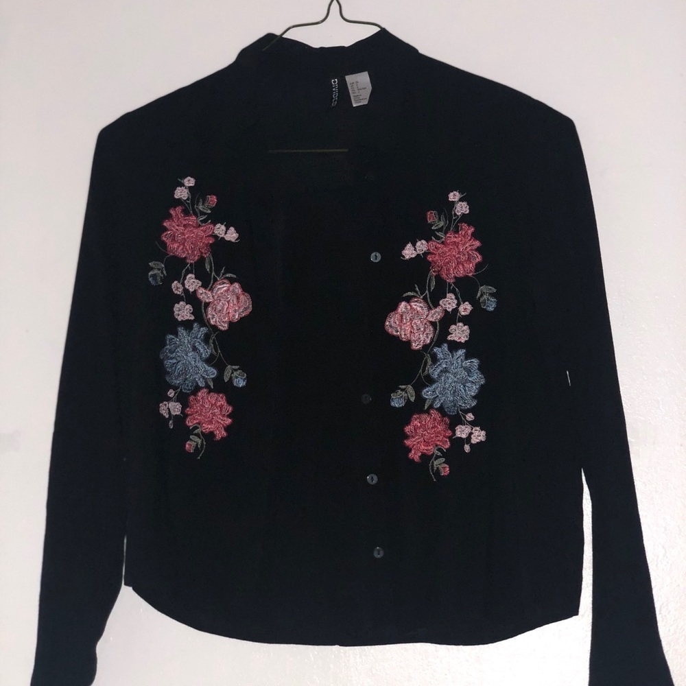 H&M Embroidered flower button up blouse